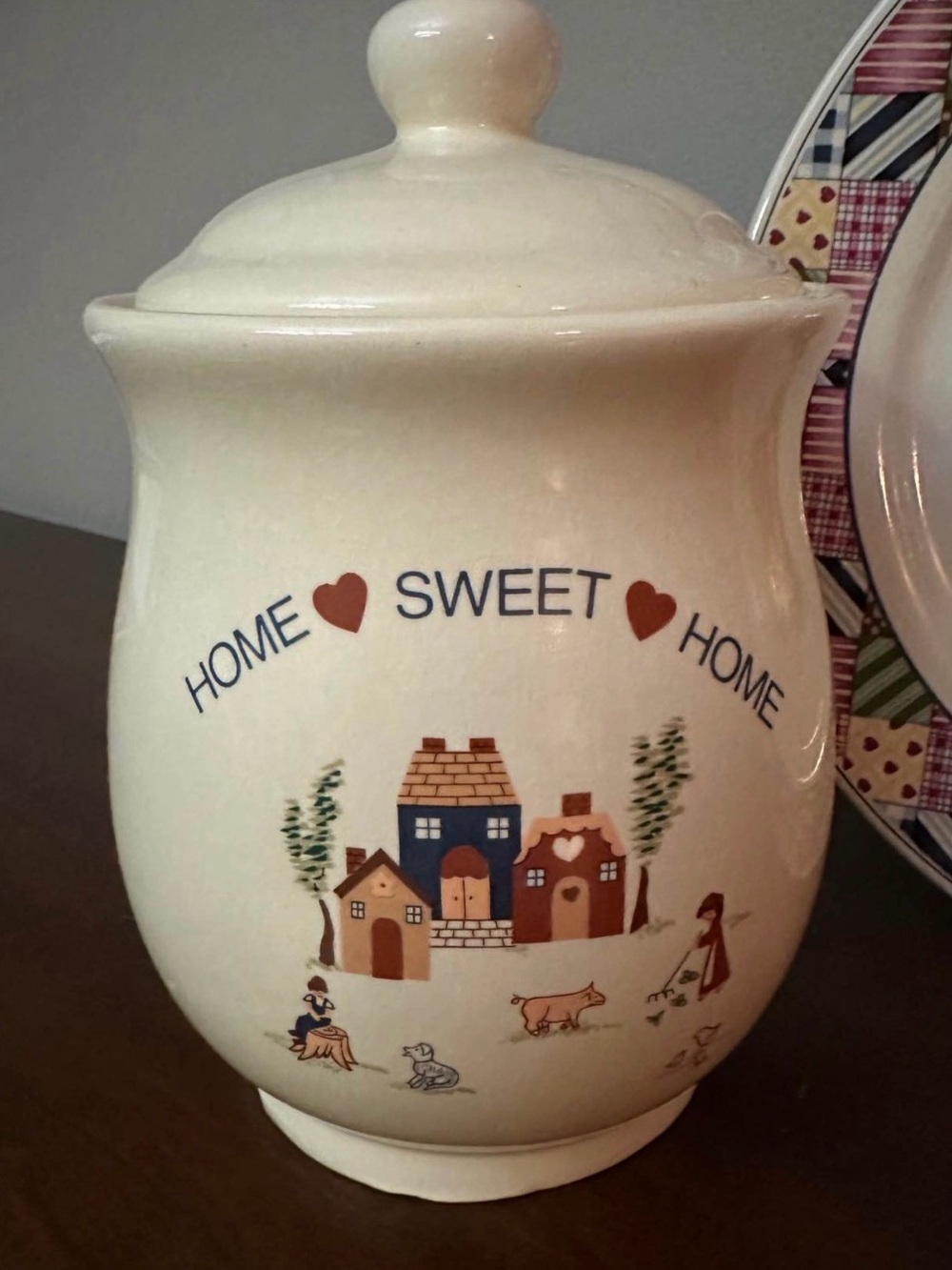 Home Sweet Home Pattern Decorative Plate and Glassware Set - Cream & Red - Picture 2 of 4